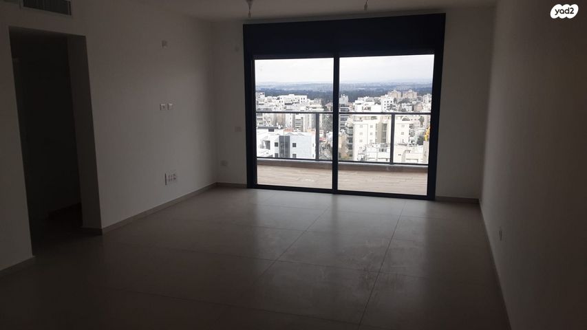 גג/ פנטהאוז, המרכז השקט / מרכז העיר, פתח תקווה