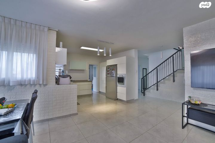 דופלקס, נטעים 21, התקוה, בית יעקב, נווה צה"ל, תל אביב יפו