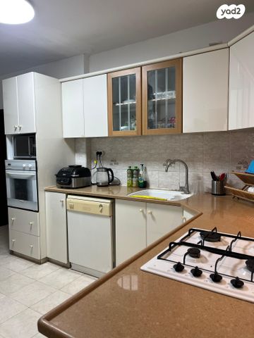 יחידת דיור, א.ד. גורדון, גני אילן, קרית אונו