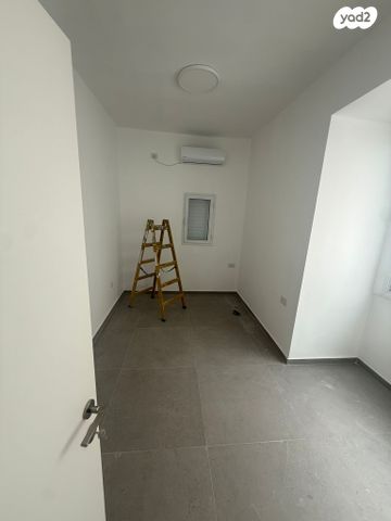 דירה, סירקין, פועלי הרכבת, גבעתיים