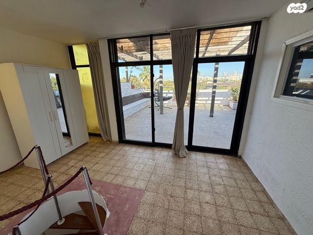 דופלקס, אוסישקין 32, הצפון הישן - צפון, תל אביב יפו