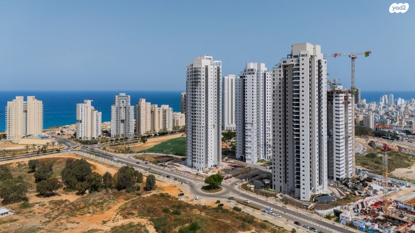 דירה, אמנון ליפקין שחק, נוף הטיילת, נתניה