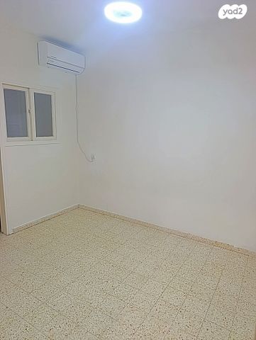 דירה, ש"י, א' / צפון מזרח העיר, רחובות