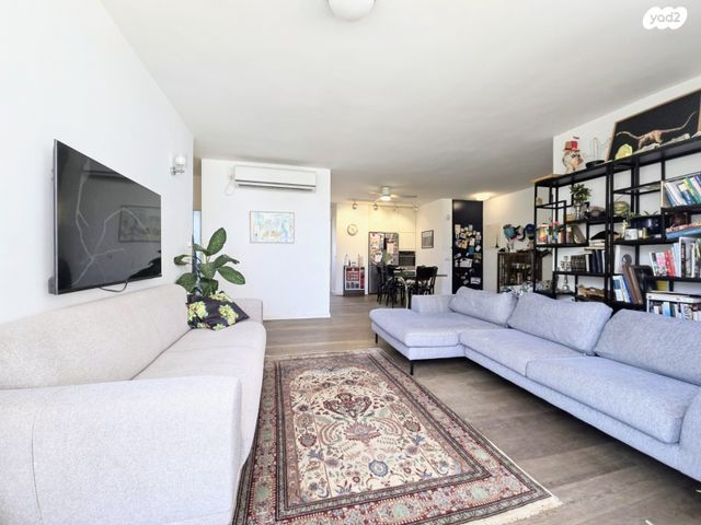 דירה, חטיבת אלכסנדרוני 29, קרית ויצמן, רעננה