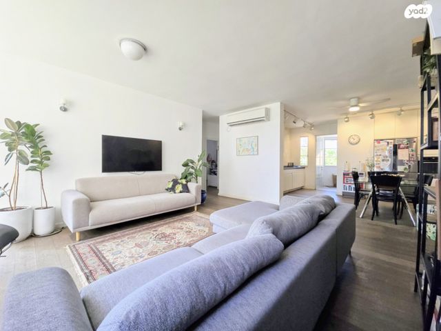 דירה, רעננה