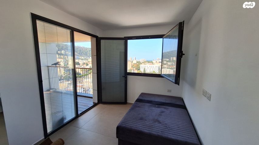 דירה, עין דור, שער פלמר, תחנת רכבת השמונה, חיפה