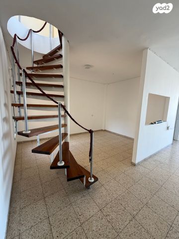 דופלקס, אוסישקין 32, הצפון הישן - צפון, תל אביב יפו