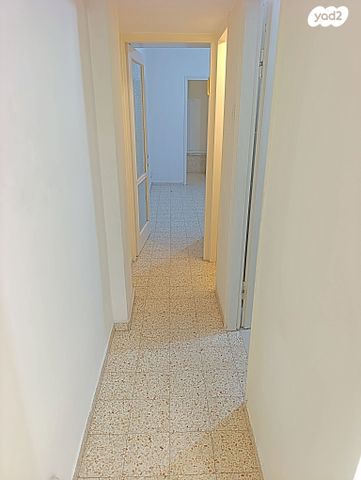 דירה, ש"י, א' / צפון מזרח העיר, רחובות