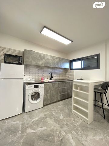 שדרות יוספטל 11