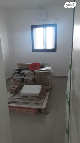 גג/ פנטהאוז, המרכז השקט / מרכז העיר, פתח תקווה