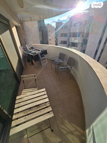 דירה, אליהו גולומב, הרצליה הירוקה, נווה עובד, הרצליה