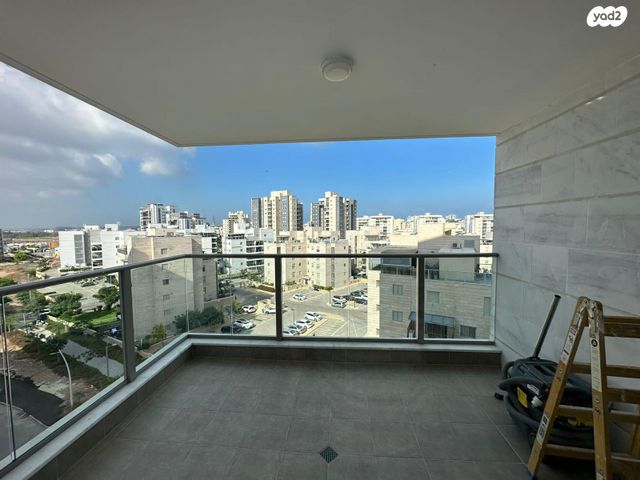 דירה, מפל התנור 13, שקמים ואגמים, אשקלון