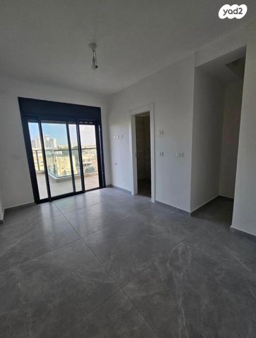 גג/ פנטהאוז, הרב הרצוג, צפון מערב מרכז העיר, נתניה