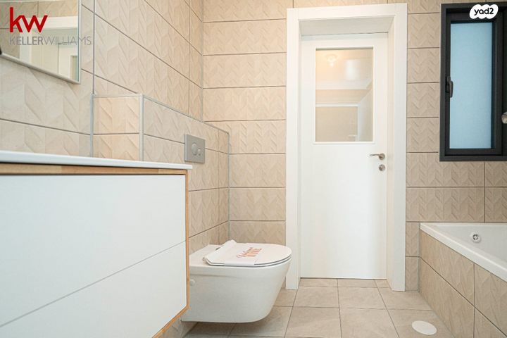 דירה, הרצליה