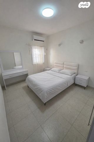 דירה, חביבה רייק 4, לב העיר, בת ים