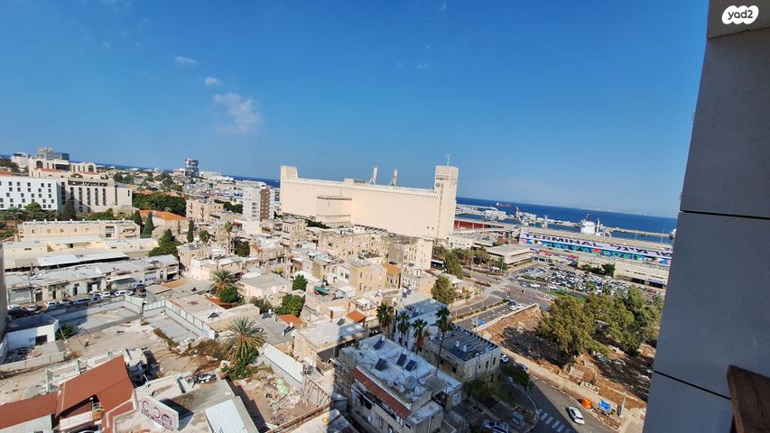 דירה, עין דור, שער פלמר, תחנת רכבת השמונה, חיפה