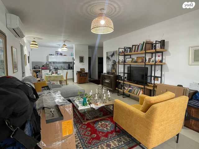 דירה, עגנון 42, דרום מערב ותיק, בת ים