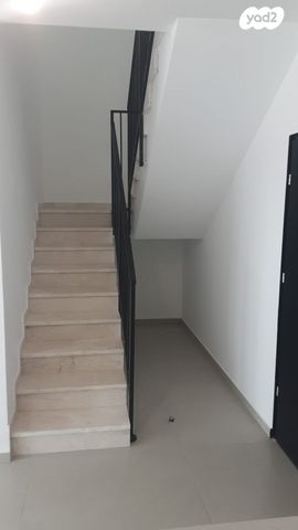 גג/ פנטהאוז, המרכז השקט / מרכז העיר, פתח תקווה