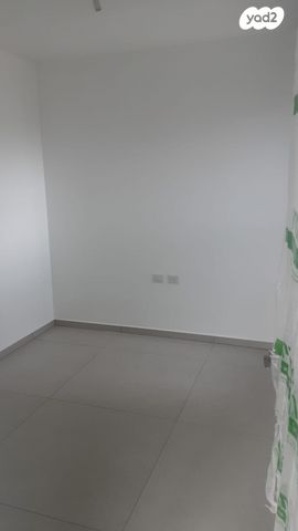 גג/ פנטהאוז, המרכז השקט / מרכז העיר, פתח תקווה