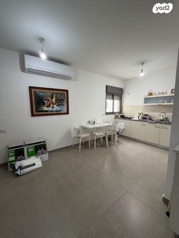 דירה, אריאל שרון, נווה שרון / שער העיר, נתיבות