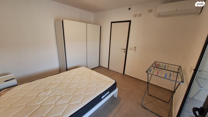 דירה, עין דור, שער פלמר, תחנת רכבת השמונה, חיפה