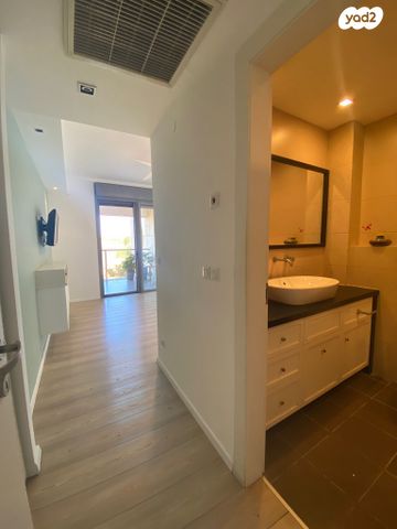 דירה, מרק שאגאל 7, הגוש הגדול, רמת אביב החדשה, נופי ים, תל אביב יפו