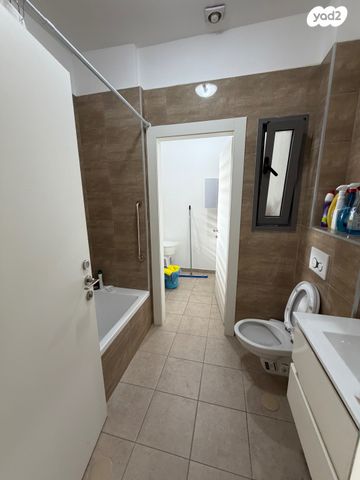 דירה, אריאל שרון, נווה שרון / שער העיר, נתיבות