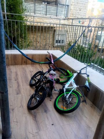 דירה, בית וגן, ירושלים