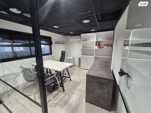 סטודיו, הוד השרון