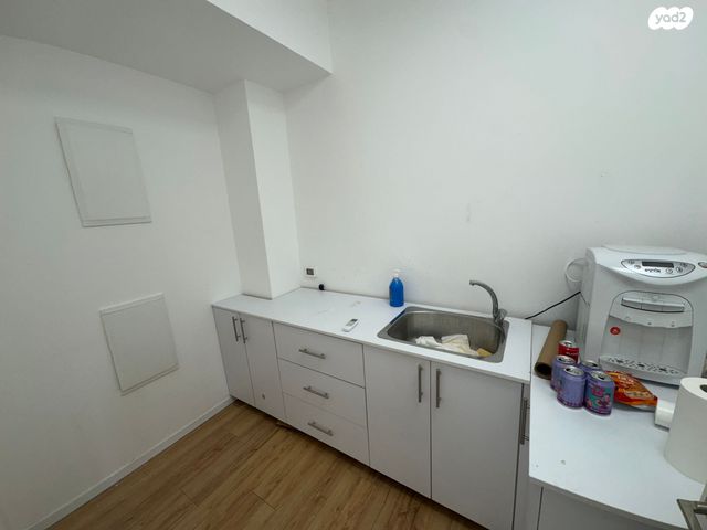 משרדים, ילדי טהרן 8, מב"ת מערב, אזור תעשייה חדש, ראשון לציון