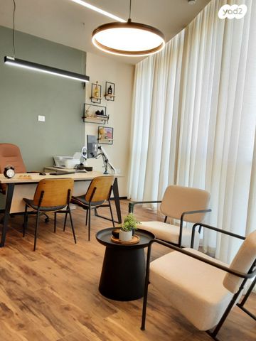 משרדים, אלה 2, החורש, חריש