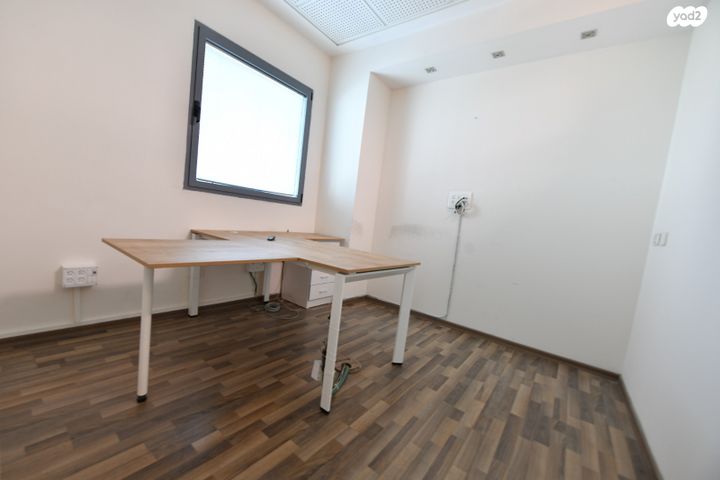 משרדים, יהוד מונוסון