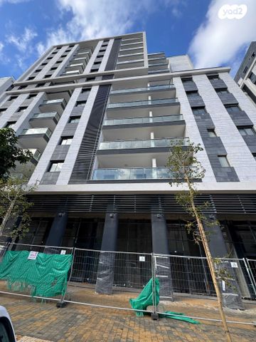 חנויות/ שטח מסחרי, הרא"ה 92, שכונת הלל, רמת גן