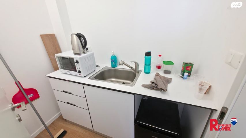 משרדים, ילדי טהרן 8, מב"ת מערב, אזור תעשייה חדש, ראשון לציון