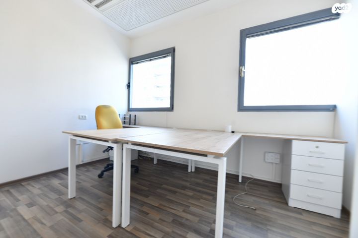 משרדים, יהוד מונוסון