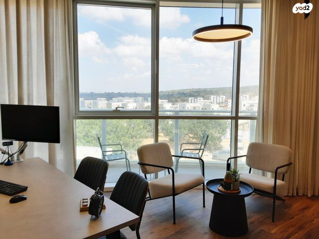 משרדים, אלה 2, החורש, חריש