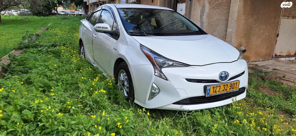 מודעת רכב טויוטה פריוס