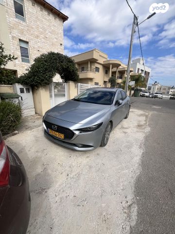 מודעת רכב מאזדה 3