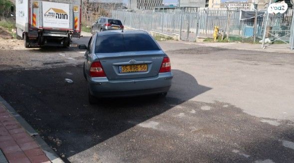 טויוטה קורולה