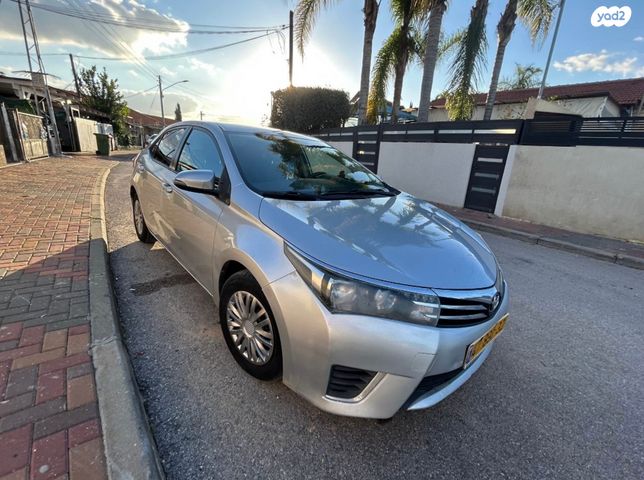 טויוטה קורולה