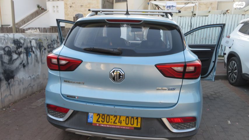 מודעת רכב אם ג'י ZS