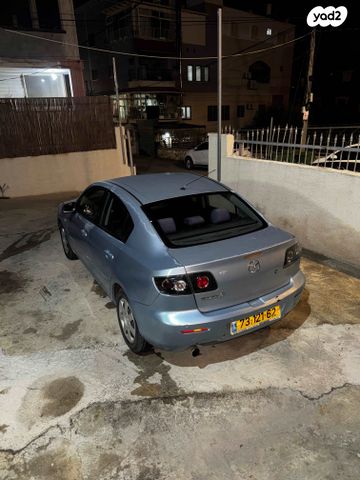 מודעת רכב מאזדה 3