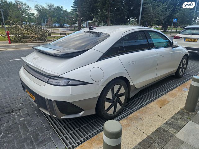 יונדאי איוניק 6