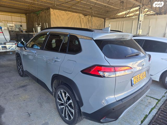 טויוטה קורולה קרוס