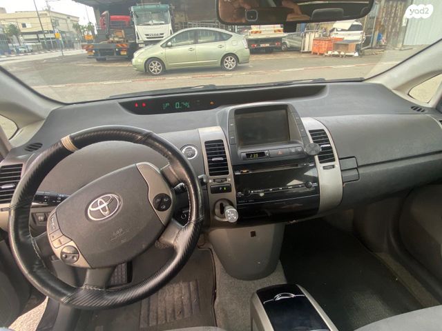 טויוטה פריוס