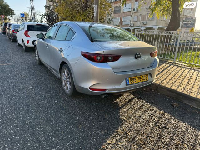 מודעת רכב מאזדה 3