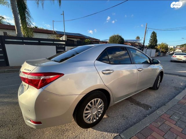 מודעת רכב טויוטה קורולה