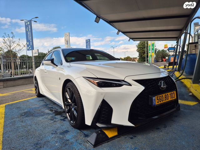 מודעת רכב לקסוס IS