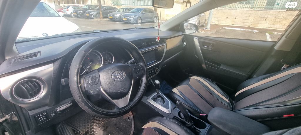 טויוטה אוריס