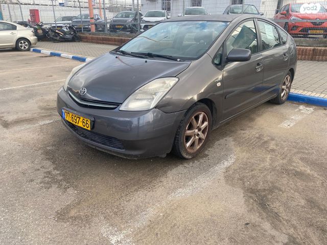 מודעת רכב טויוטה פריוס